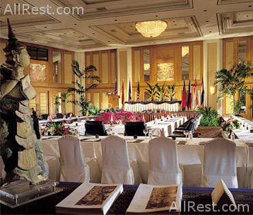 Shangri-La Hotel 14